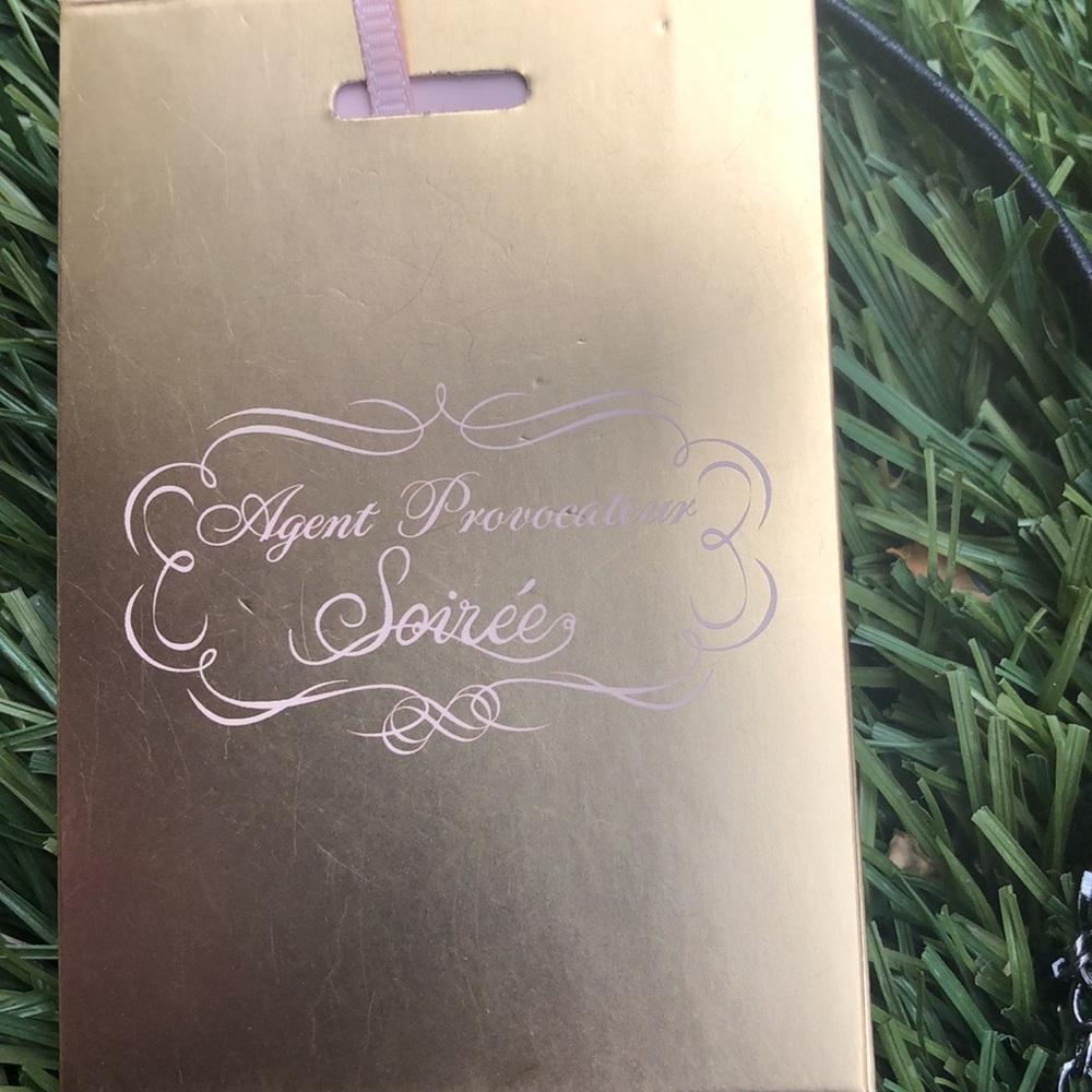 *Rare* Agent Provocateur Soiree ‘Azaleah’ eyemask with Swarovski crystals - Picture 11 of 13